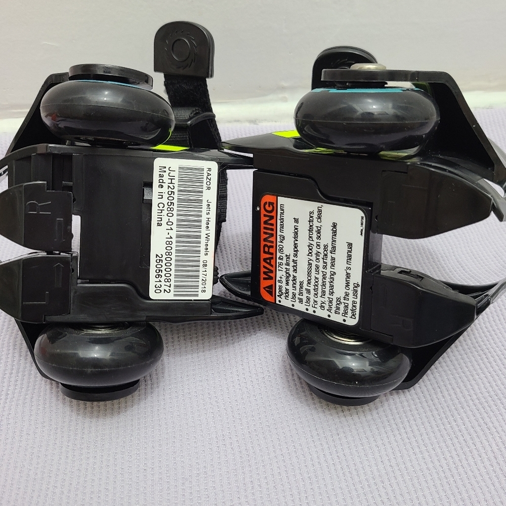 Razor Jetts & Jetts DLX Heel Wheels COMPLETE with Optional Spark Pads​ - Picture 5 of 7